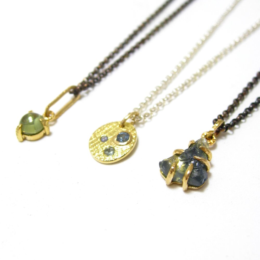 ONE-OF-A-KIND AUSTRALIAN GREEN SAPPHIRE NECKLACE - RECYCLED 18 